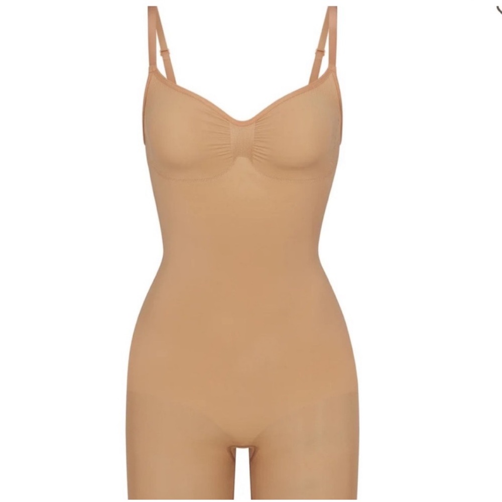 SKIMS Sculpting Mid Thigh Ochre Bodysuit ochre Nwob